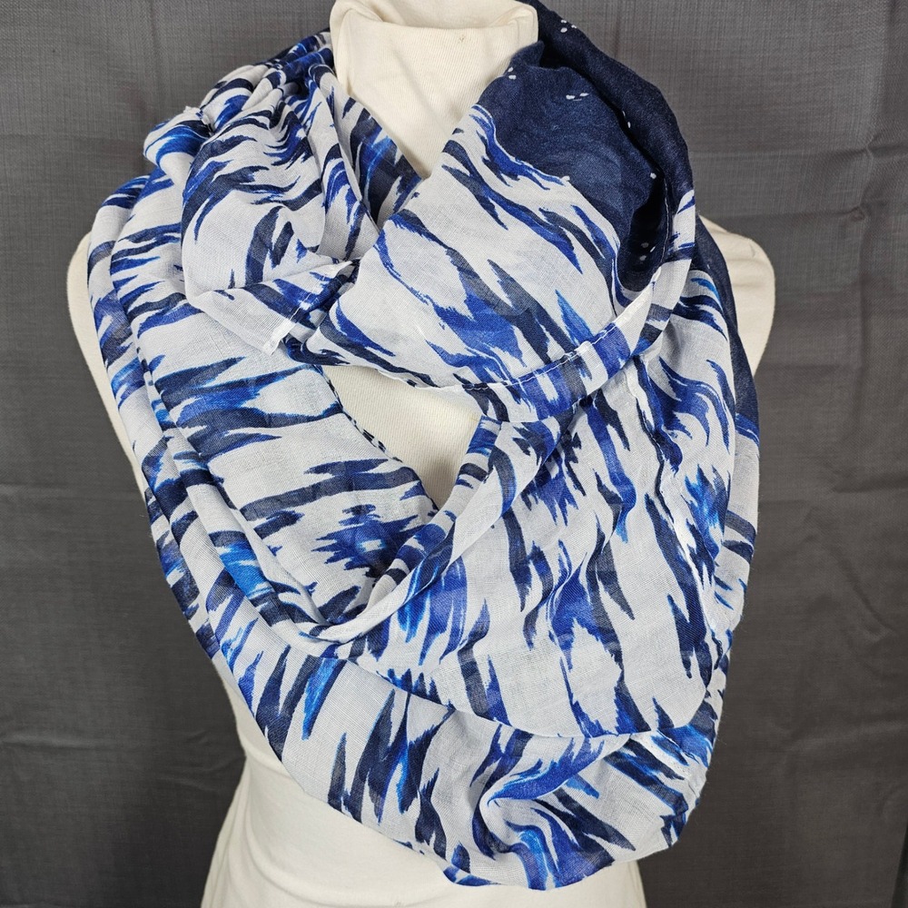 EMPYRE sheer Infinity Scarf Lightweight Fashionable Blue White Print Versatile